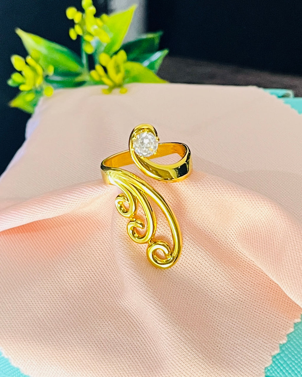 Filigree Swirl Solitaire Ring