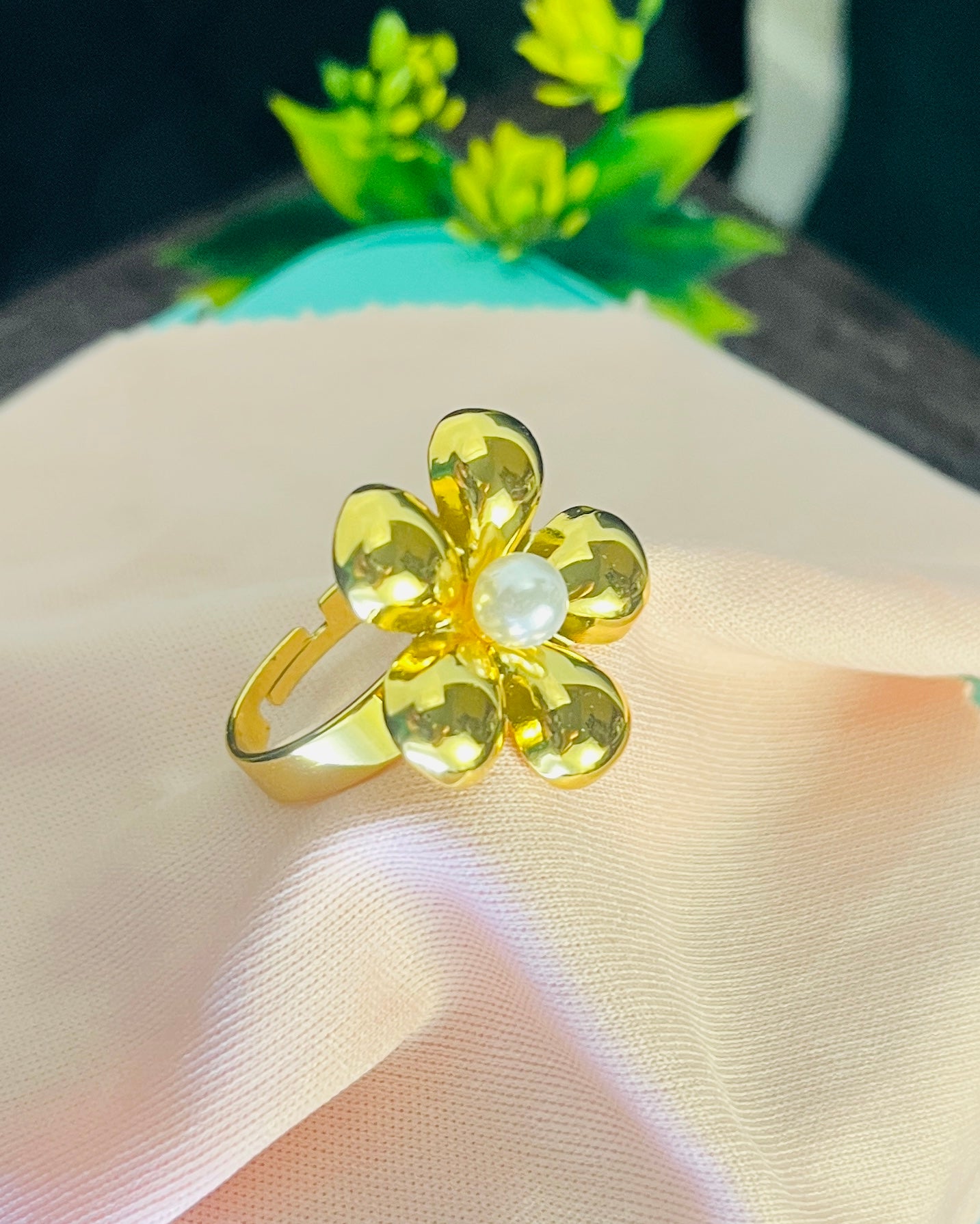 Polished Petal Pearl Ring
