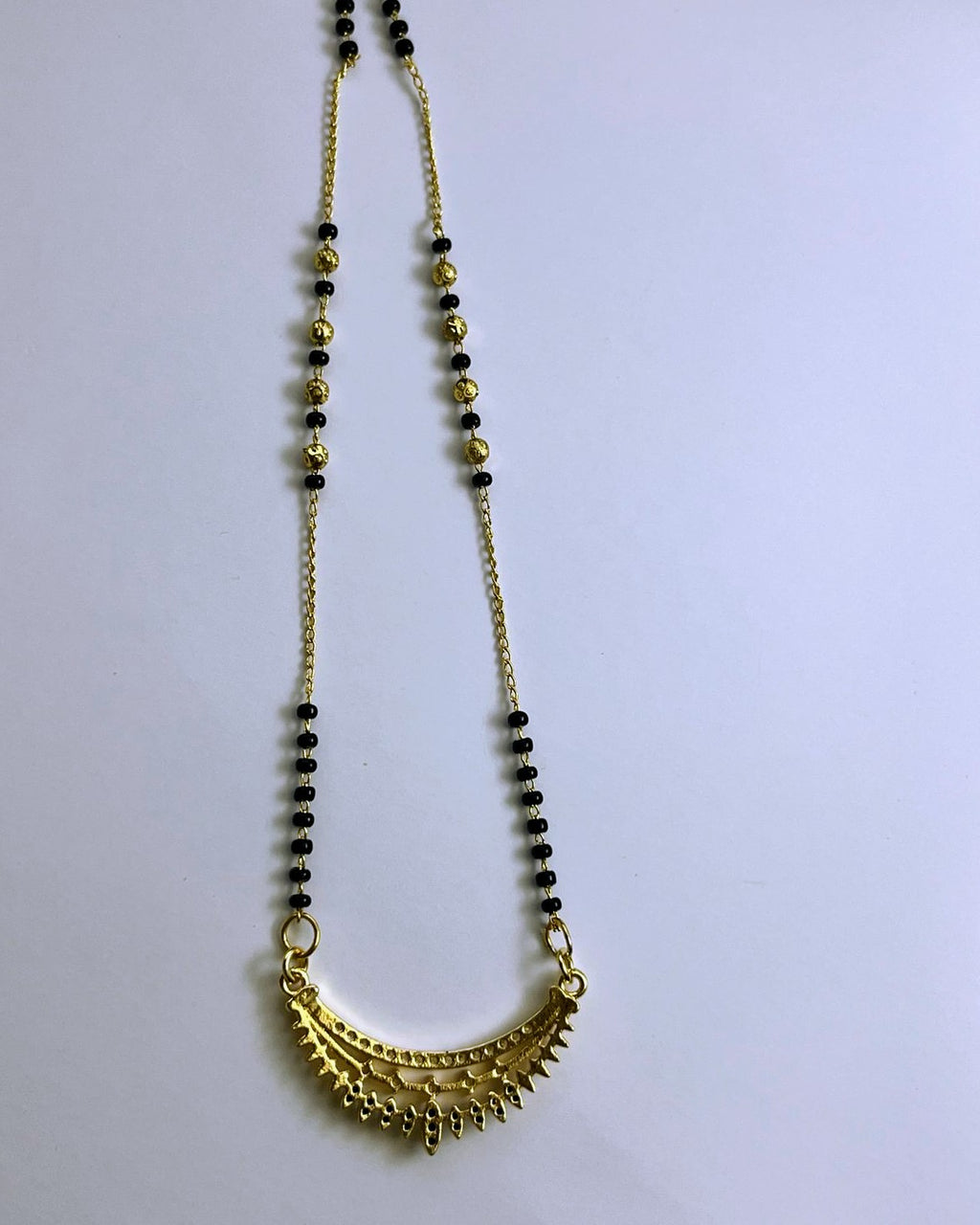 Crysteliya Aura Mangalsutra