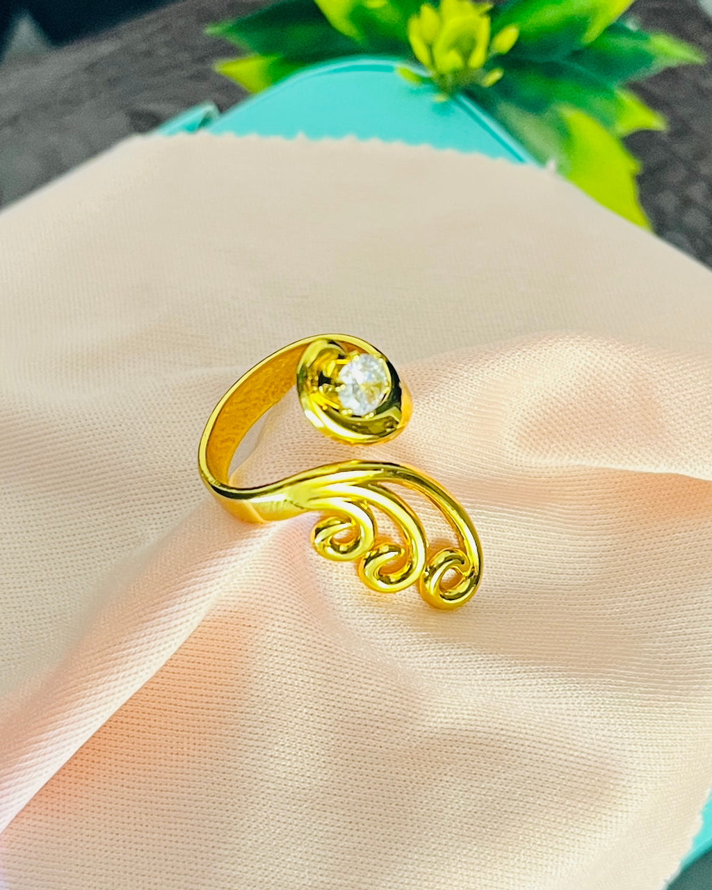 Filigree Swirl Solitaire Ring