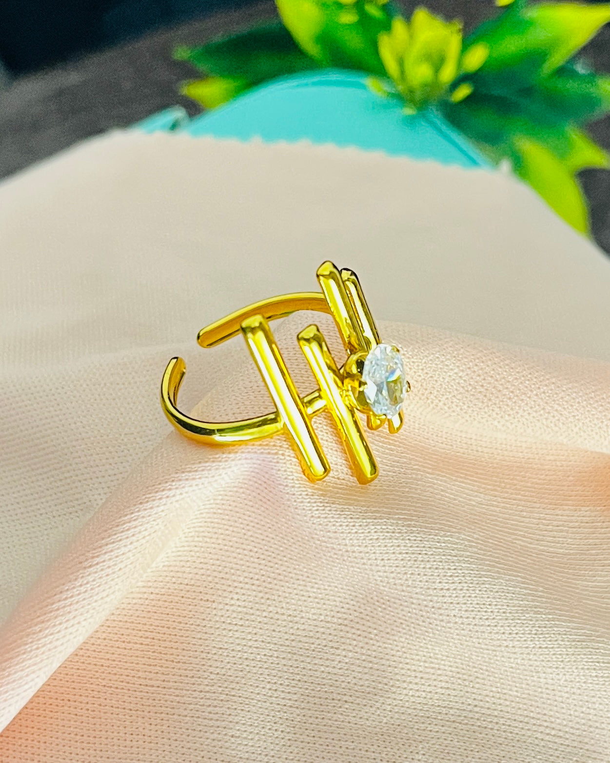 Vertical Pillar Solitaire Ring