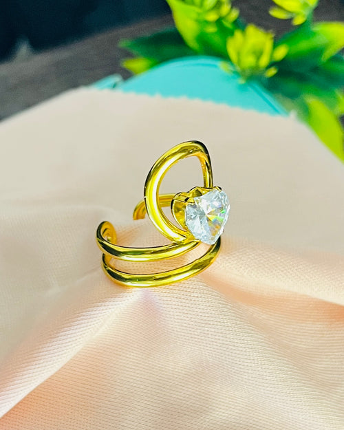 Arch Halo Heart Ring