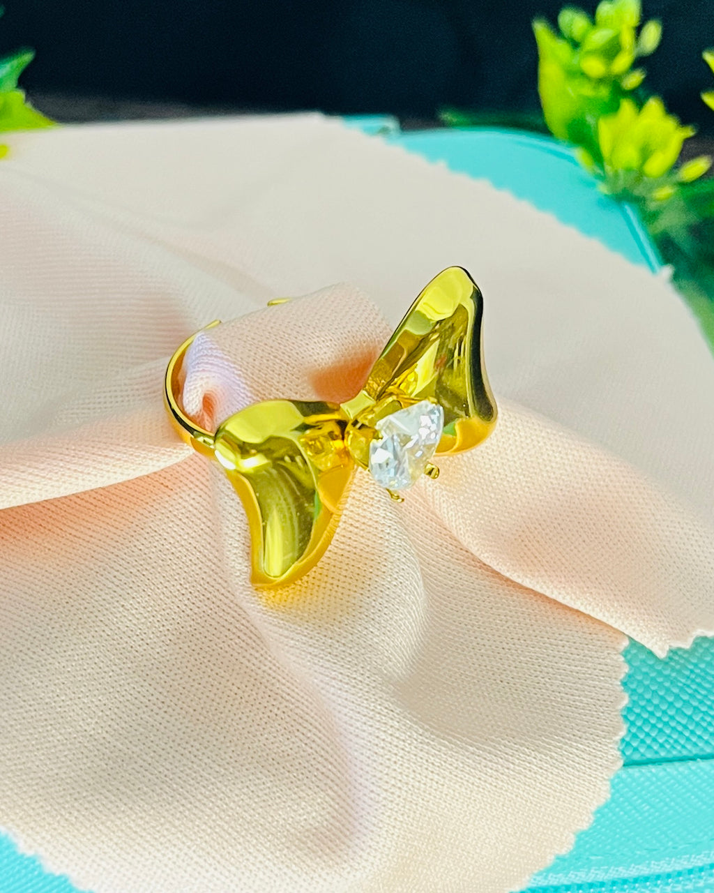 Puffy Ribbon Heart Solitaire Ring