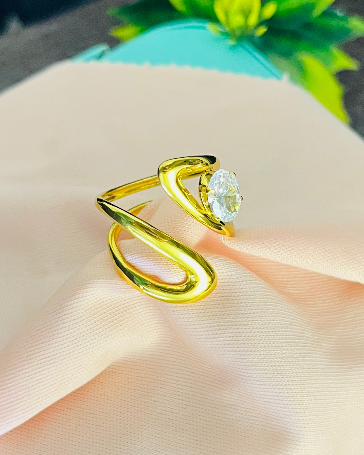 Asymmetrical Ribbon Oval Ring