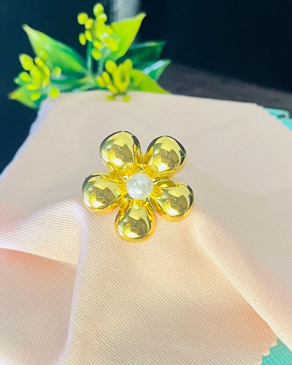 Polished Petal Pearl Ring