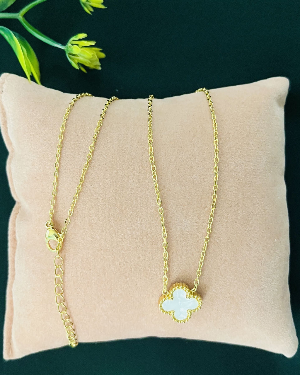 White & Black Clover Pendant Necklace